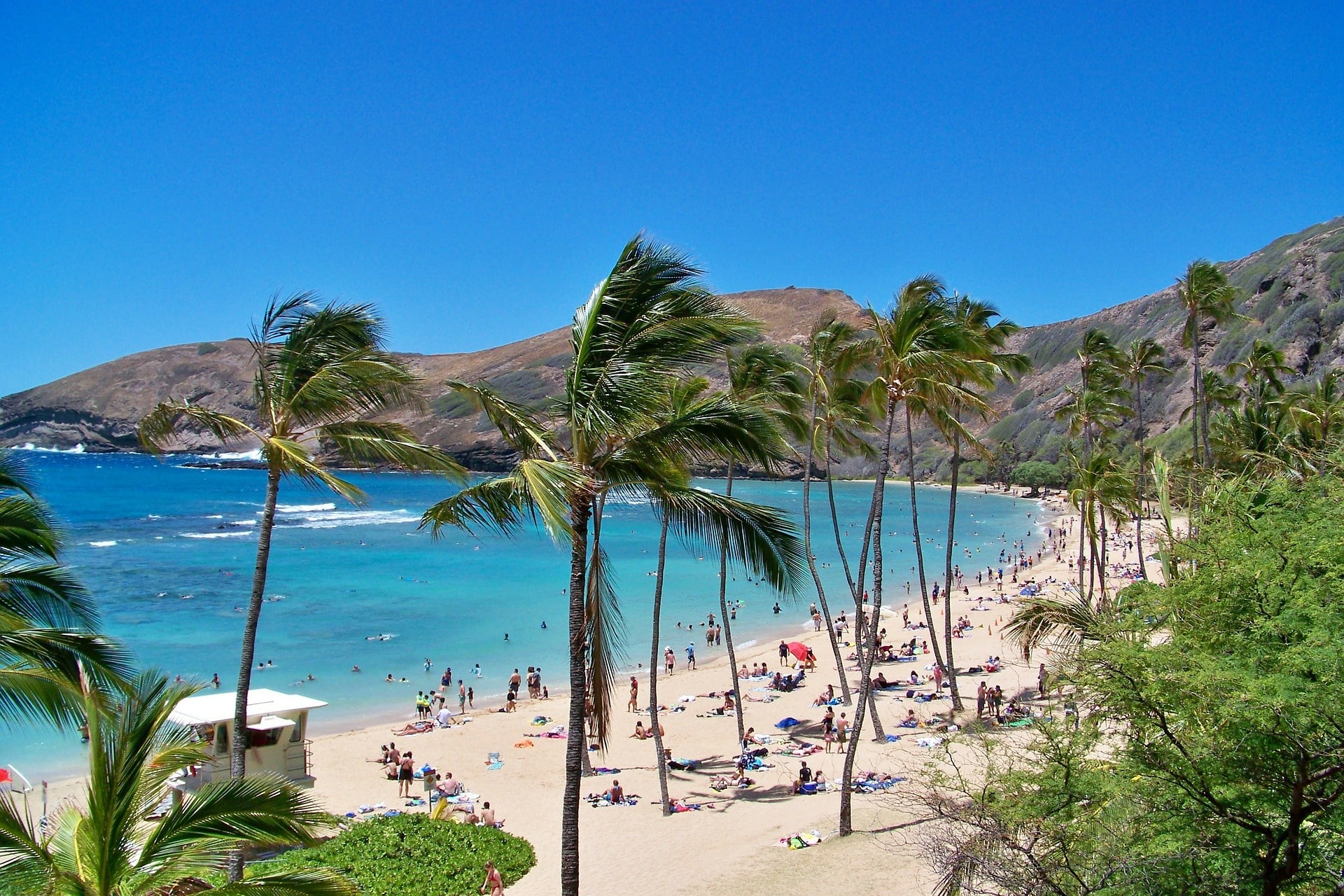 Choose a Discount Car Rental to Explore Oahu