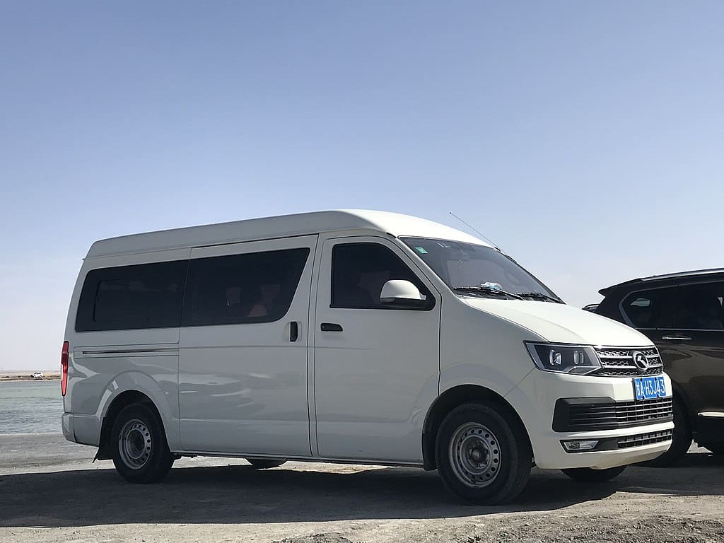 3 Types of Spacious & Comfortable Van Rentals We Offer